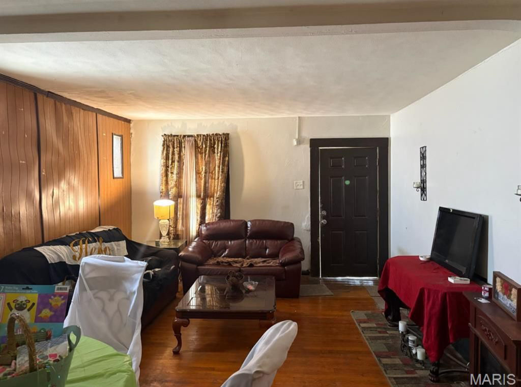 8759 N Broadway, STL, MO