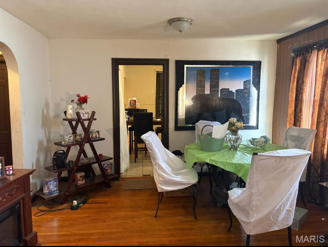 8759 N Broadway, STL, MO