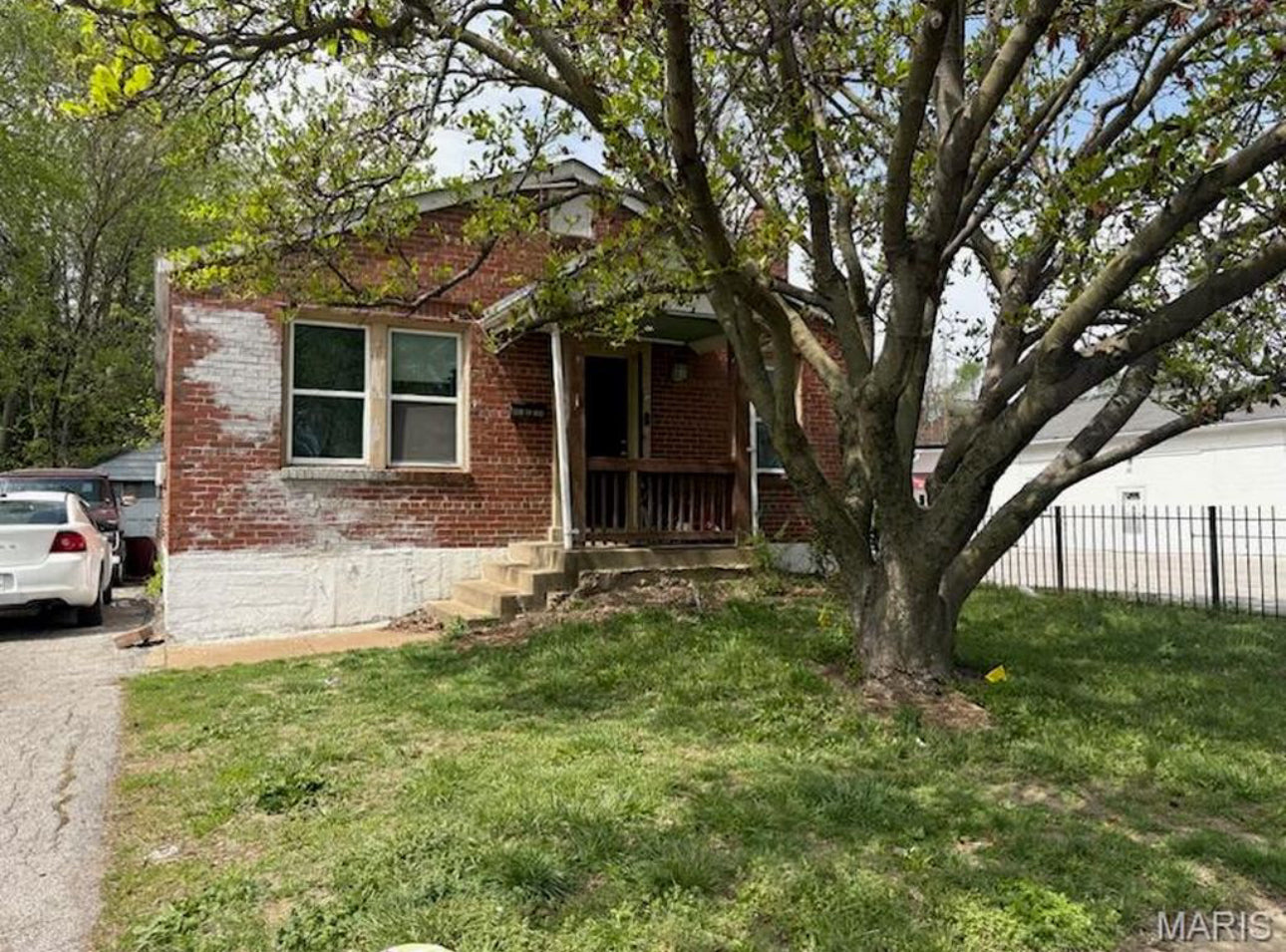 8759 N Broadway, STL, MO