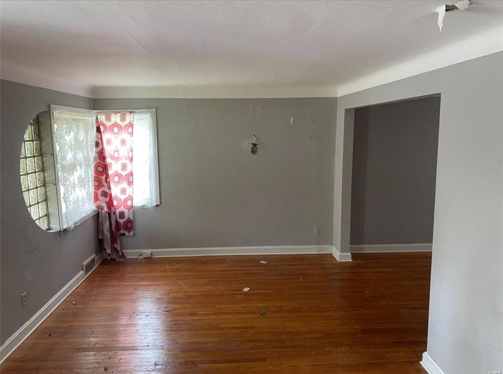 3217 kemp drive ,Jennings,Mo
